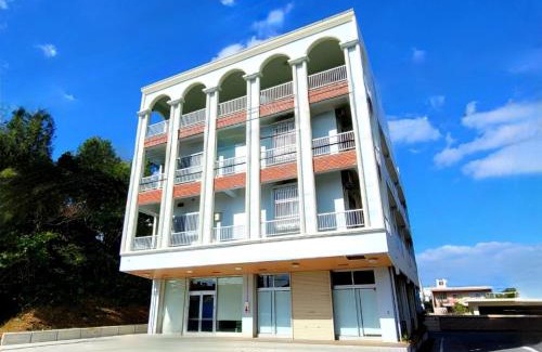 Kadena-cho Apartment | "100インチスクリーン&プロジェクターで映画三昧!, 人気のリゾートタウン北谷で暮らすように過ごす, ゆったり64平米2LDK" Villa Blu Okinawa Chatan 2-3 ヴィラブルー沖縄北谷2-3
