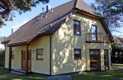 Dierhagen Ost House | 100 m to the beach crossing