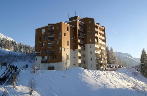Prapoutel Apartment | 100m from resort center, balcony, parking, tv, ski locker, 30-32m², Les 7 Laux