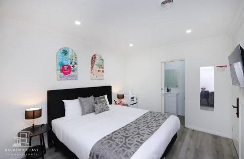Brunswick East Hotel | 101 Luxe King BR with Fast WiFi - Brunswick East