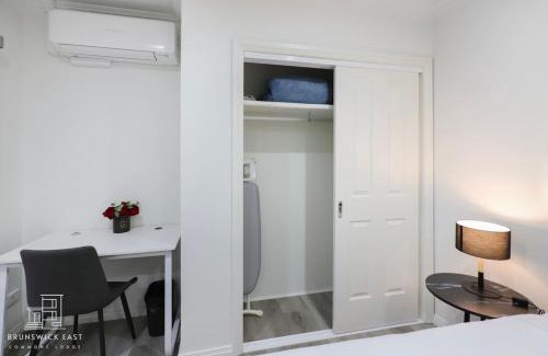 Brunswick East Hotel | 101 Luxe King BR with Fast WiFi - Brunswick East