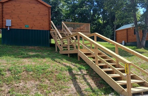 Logan Cabin | 106) Hummingbird Log Cabin. Close to Hocking Hills State Park and more!