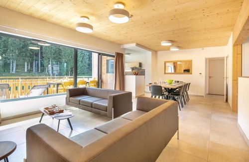 Prapoutel Apartment | 10m from ski slopes, parking, tv, ski locker, 102m², Les 7 Laux