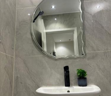 Mizail Apartment | #11استديو إيجار يومي في القدس