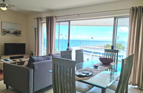 Gordons Bay Central Apartment | '11 Gordonia'- 2 En-suite Bedrooms, Beach access & Great location