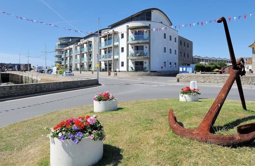 West Bay Apartment | 11 THE BOARDWALK, family friendly, with a garden in West Bay