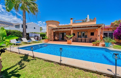 Marbella Ski Chalet | 1109 Charming Family Villa with Panoramic Sea Views