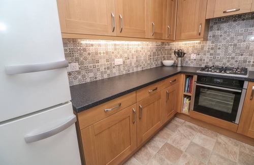 Truro House | 12 KEL AVON, family friendly, with a garden in Truro