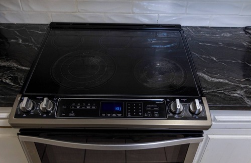 Laurel Bay House | 12 mi to Parris Island Cozy home