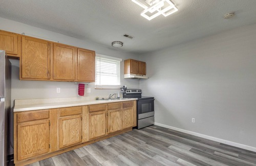 Pontoon Beach Cottage | 12 Mi to St Louis: Pet-friendly Metro East Home