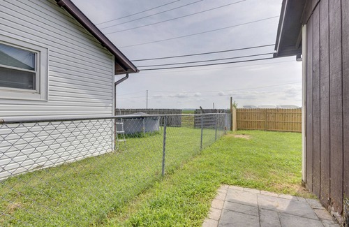 Pontoon Beach Cottage | 12 Mi to St Louis: Pet-friendly Metro East Home