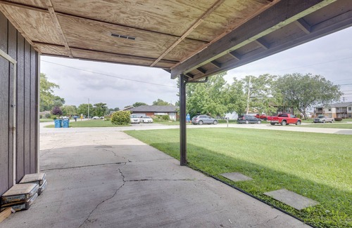 Pontoon Beach Cottage | 12 Mi to St Louis: Pet-friendly Metro East Home