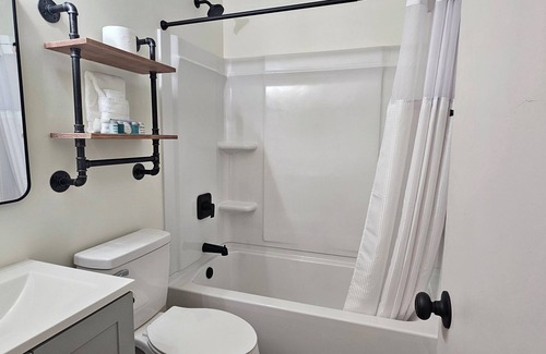 Niles Apartment | 12-On-North - Unit 528 #1