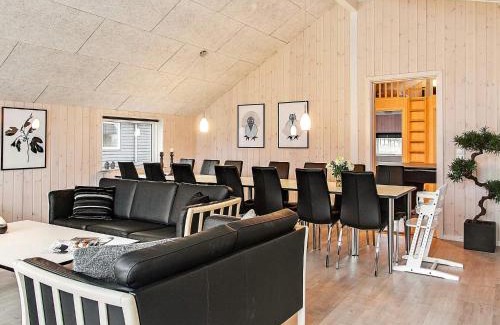 Olpenitz House | 12 person holiday home in Hasselberg