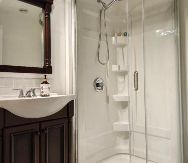 Bedford Apartment | 12 Royal Masts Way