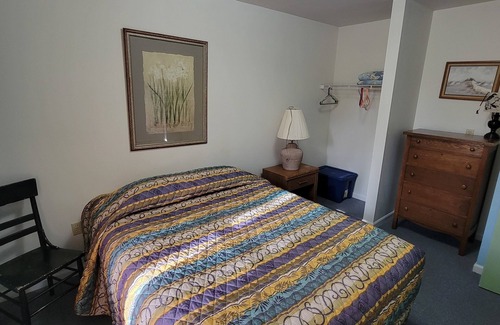 Oscoda Resort | #12 Thomas' Parkside Cottages, 2 BR Lake Huron Suite, downtown location