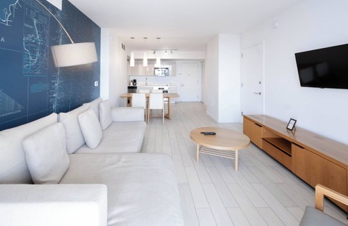 Hallandale Beach Apartment | 1209 AYB