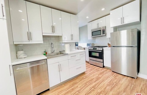 Venice Apartment | 12B Venice Beach Access Stay