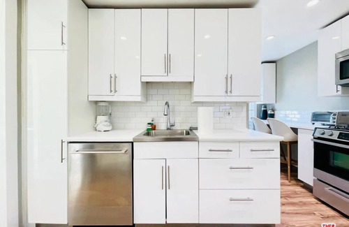 Venice Apartment | 12B Venice Beach Access Stay