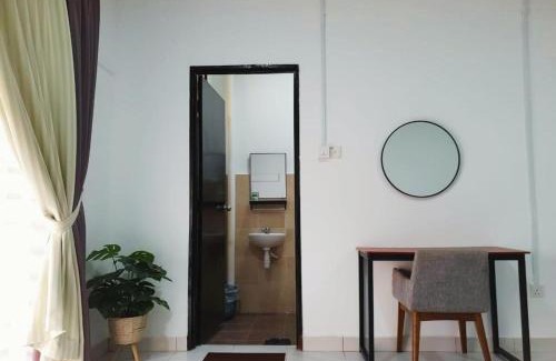 Senai House | 12pax Senai RestHome near Senai Airport