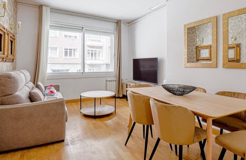 Sant Gervasi – la Bonanova Apartment | 13. Gold Big Apartment