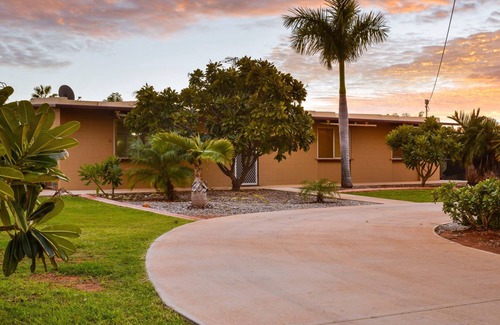 Exmouth House | 13 Grenadier Street - perfect for fishing trips