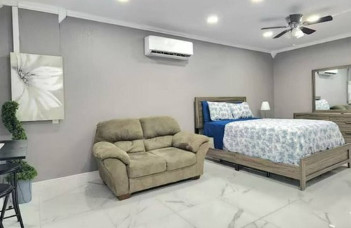 Egypt Lake-Leto Apartment | #13 Tampa Suite .