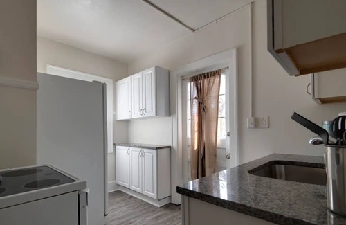 Old Southeast House | 136 - Unit 2 - Guest & Pet