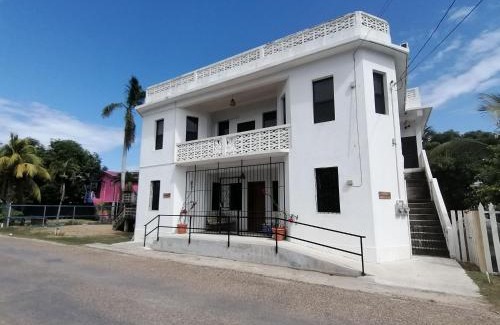 Dangriga House | 14 Cedar A