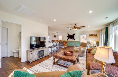 Ferguson House | 14 Mi to Appalachian Ski Mtn! Family Getaway
