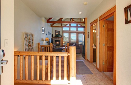 Estes Park Condo | 140 m² Condo ∙ 2 bedrooms ∙ 6 guests
