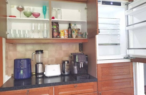 Dreieich House | 15 Minuten vom Frankfurt Station Entfernt. Geräumiges Haus mit 4 Schlafzimmer