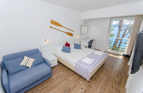 Zivogosce Cabin | 16 m² Private room ∙ 3 guests