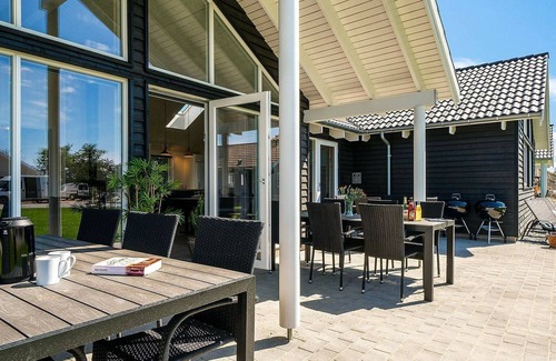 Olpenitz House | 16 person holiday home in Hasselberg