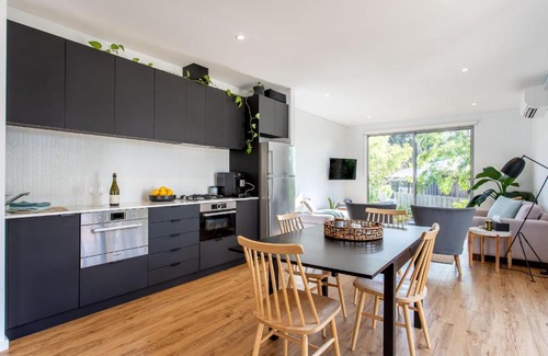 Yallingup House | 160 Steps. from Yallingup Beach