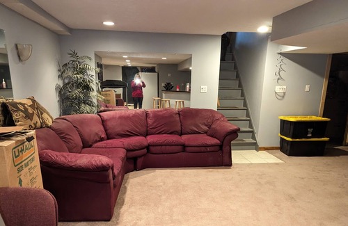 Seven Hills Apartment | 1600 square foot studio in lovely Seven Hills. Offers great amenities