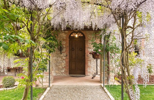 Vertine House | 16th-Century Chianti Farmhouse by Cuvee | Vineyard & Pool