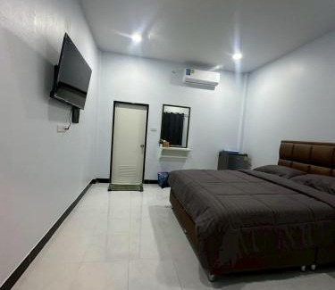 Nong Chaeng Hotel | 17 Garden