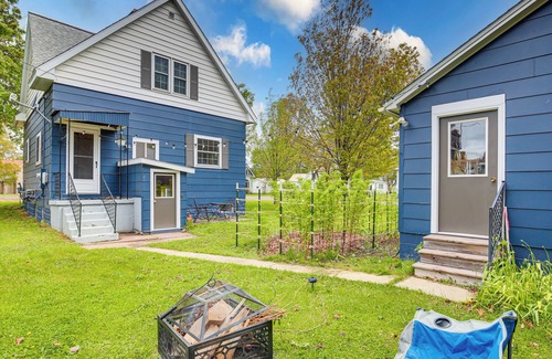 Ontonagon Cottage | 17 Mi to Porkies: Getaway Steps to Beach & Main St