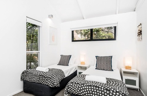 Northern Rivers Cottage | #17 Songbird Tallow beach houses 2 bed 3 bath