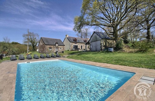 Allineuc House | 177 m² Gîte ∙ 4 bedrooms ∙ 8 guests