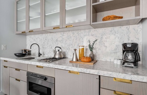 Financial District Apartment | 17john: Executive King Studio With Sofa Bed