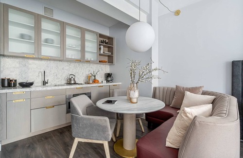 Financial District Apartment | 17john: Executive King Studio With Sofa Bed