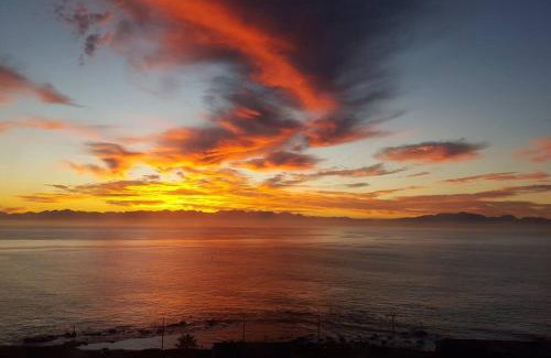 Glencairn Apartment | 18 Steps - Seaside Cottage with breathtaking views