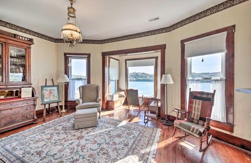 Bethlehem House | 1872 Bethlehem Home with View of Ohio River!