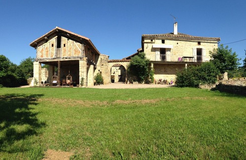 Varen House | 18th-century gîte for 14 people