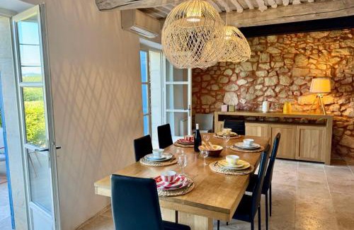 Goult House | 18th-century sheepfold surrounded by vineyards