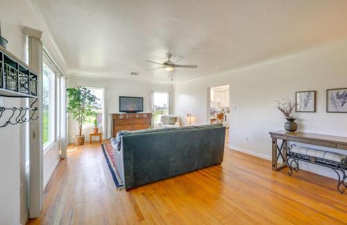 Woodlake House | 19 Mi to Sequoia Natl Park Mtn-View Woodlake Gem