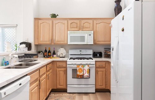 Las Vegas House | 1900 Sqft House 5beds,3bath With Heated Pool,spa,bbq