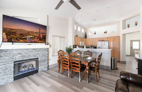 Las Vegas House | 1900 Sqft House 5beds,3bath With Heated Pool,spa,bbq